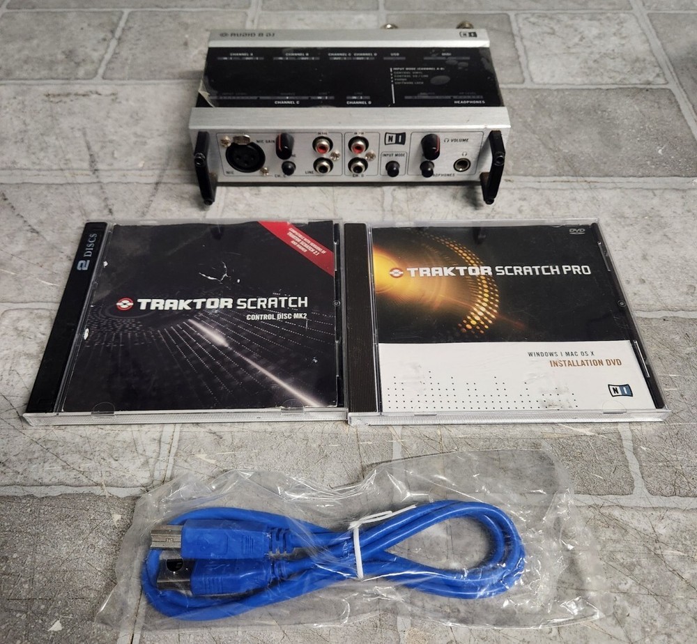 NATIVE Instruments AUDIO 8 DJ Interface Audio