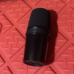 Shure MV7 Cardioid Dynamic Podcast Microphone Black XLR Integrated Pop Filter