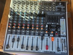 Behringer XENYX X1222USB Premium 16-Input 2/2-Bus Mixer (read description)