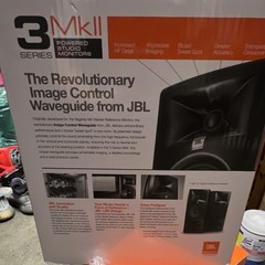 JBL 305P MkII Active Studio Monitor, Wired, XLR/TRS, 82W, Black, 5in