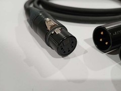 ESH Audio – 5 pin XLR (female) to 2 x 3 pin XLR (male) – Mogami 2930 – Neutrik