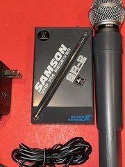 Samson SH-2 Mic Kit w/VHF FM SR-2 Receiver Wires & Adapters Plus Case PHOTO READ