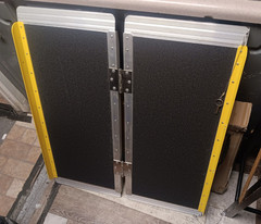 Flight/Road-Ready Aluminum Case w/ Handle, Black/Silver/Yellow