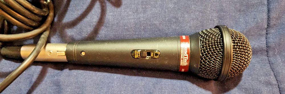 SoundTech Professional Audio STS-50- IMP 600 Unidirectional Dynamic Microphone