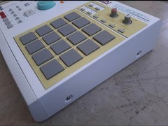 Akai MPC 2000XL Custom Pop Color Mint Drum Machine Sampler Serviced Max RAM CF
