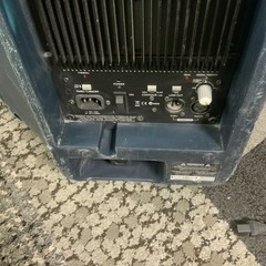Mackie SRM450V2 300W 12″ Portable Powered Loudspeaker
