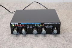 Alesis NanoCompressor RMS / Peak Stereo Comp / Limiter w/ power supply