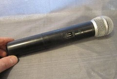 HT-218 Wireless Karaoke Style Dynamic Microphone – Works Great – Look 222.000MHz