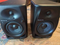 Pioneer DJ DM-50D-BT Black 5-inch Two-way Active Monitor Bluetooth, TRS, RCA