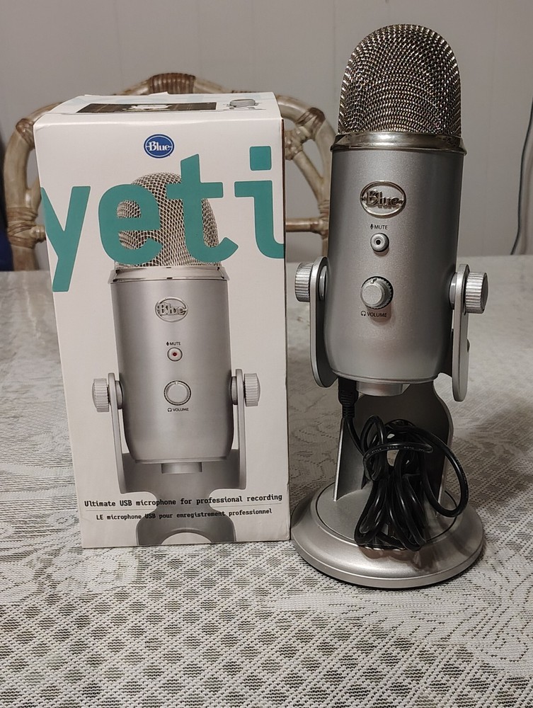 Blue Yeti USB Condenser Microphone Gris Cool Grey Cardioid Multi Pattern Gray