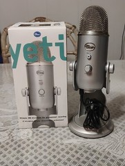 Blue Yeti USB Condenser Microphone Gris Cool Grey Cardioid Multi Pattern Gray