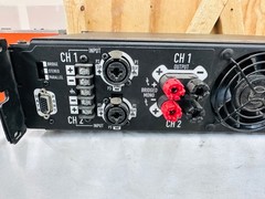 QSC Powerlight 1.8 Power Amplifier 650 Watts Per CH. @ 4 ohms – working