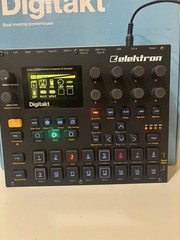 Elektron Digitakt 8-Voice Drum Computer & Sampler (Black) – Excellent Condition