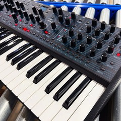 Oberheim TEO-5 Compact 5-Voice Polyphonic Synthesizer STUDIO KIT
