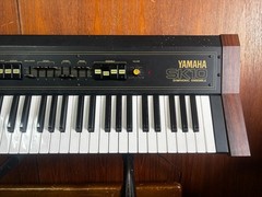 Yamaha SK10 combo-keyboards synthesizer, organ, brass and string w/ case