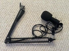 Black Wired Condenser Microphone Mic With A-Pillar Mic Stand – Great Condition!