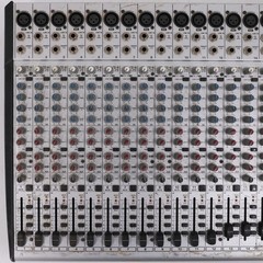 Behringer Eurodesk SL2442FX-PRO 24-Input 4-Bus Mixer Dual 24-Bit FX Processor