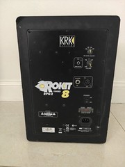 KRK Rokit RP8G2 8 in Active 2-Way Studio Monitor 100W Black/Yellow XLR/TRS/RCA