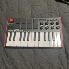 [USED] (read description) AKAI MPK mini 25-Key MIDI Keyboard Controller