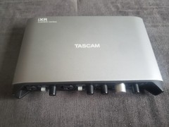 TASCAM iXR Mobile Audio MIDI Interface For IOS Mac & Windows