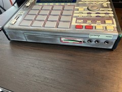 AKAI MPC1000 – Custom Metal Facade (See Desc.)