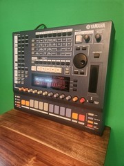 Yamaha SU700 Sampling Sampler Sequencer