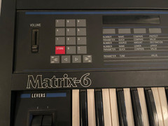 Oberheim Matrix 6 Vintage Synthesizer in Excellent Condition With Hard Case