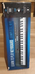 Hal Leonard 61-Key Electric Keyboard Learn to Play Keyboard Complete Kit