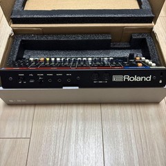 Roland Boutique JU-06A Synthesizer and K-25m Keyboard Set Good condition Unused