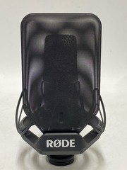 Rode NT1 Cardiod Condenser Mic with Shock Mount and Pop Filter (UD8029817)