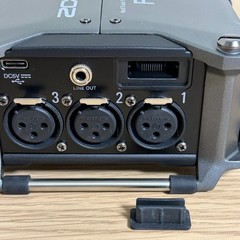 Zoom F6 6-Input 14-Track Field Recorder 32-Bit Float Timecode XLR USB-C 192kHz