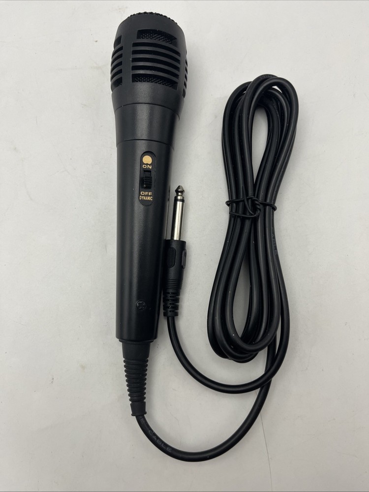 Singing Machine Unidirectional Dynamic Wired Microphone, Black