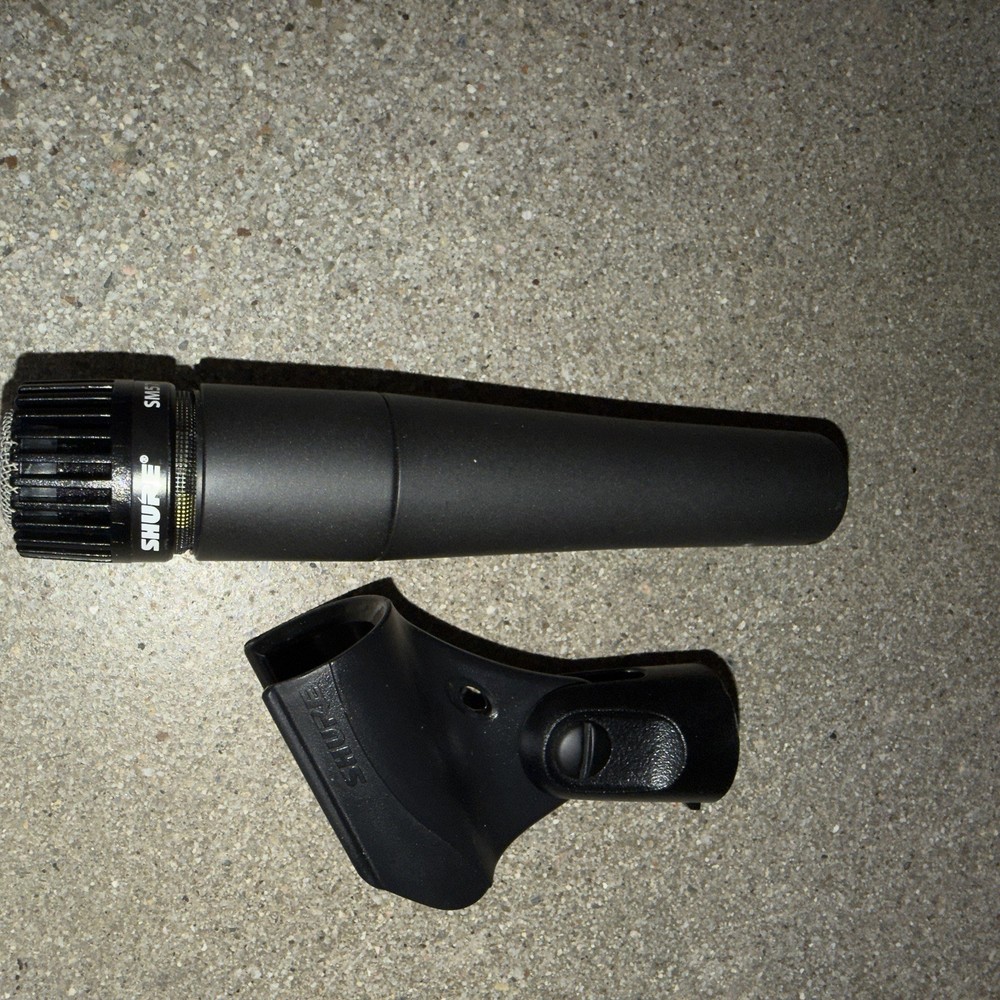 Shure SM57 Wired XLR Dynamic Microphone with Clip – GENUINE Shure – ONE