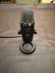 Blue Yeti Nano Premium USB Microphone – Black