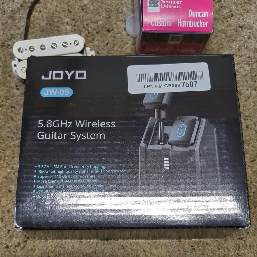 JOYO JW-06 5.8 GHz Digital Instrument Wireless System with Charging Base