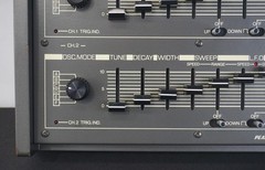Pearl Syncussion SY-1 Vintage Analogue Electronic Drum Synthesiser & CU-1 Pads
