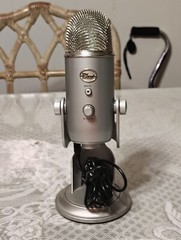 Blue Yeti USB Condenser Microphone Gris Cool Grey Cardioid Multi Pattern Gray