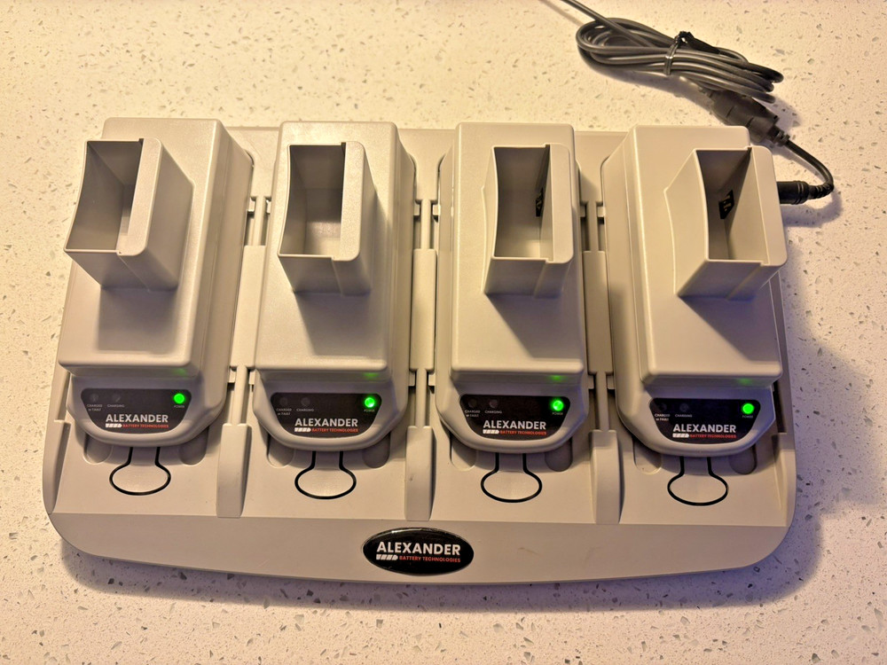 RTS CHG-1800 LI4 4-bay charger for Roameo Wireless Beltpack / BP-240 batteries