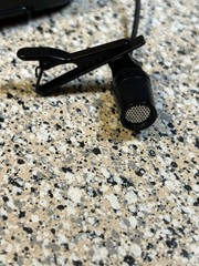 Shure BLX1 H10 Wireless Bodypack Transmitter – Black With Shure Mic Headset Used