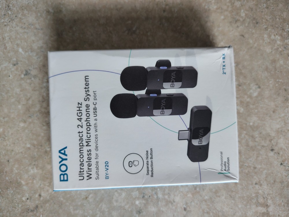 boya Ultracompact 2.4 GHz wireless microphone system