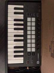 Novation Launchkey Mini Mk3 25 Mini-key Midi Keyboard Controller