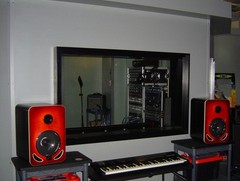 Gibson Les Paul LP8 Powered Studio Monitors BEAUTIFUL PAIR w/ original boxes