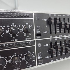 Behringer Ultra-Graph Pro GEQ3102 Ultra-Musical 31-Band Graphic Equalizer READ