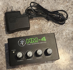 Mackie HM-4 4-Way Distribution Headphone Amplifier Amp w/4 Headphone Outputs