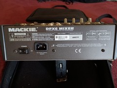 Mackie DFX-6 Compact Mixer With EFX 6×2 Compact Mixer With Carry Case