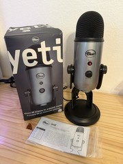 Blue Wired Yeti USB Microphone 0540 Lunar Gray With Stand Open Box