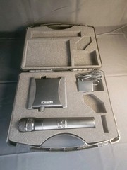 Line 6 XD-V30 Digital Wireless Microphone Receiver Mic Adapter Case Tested