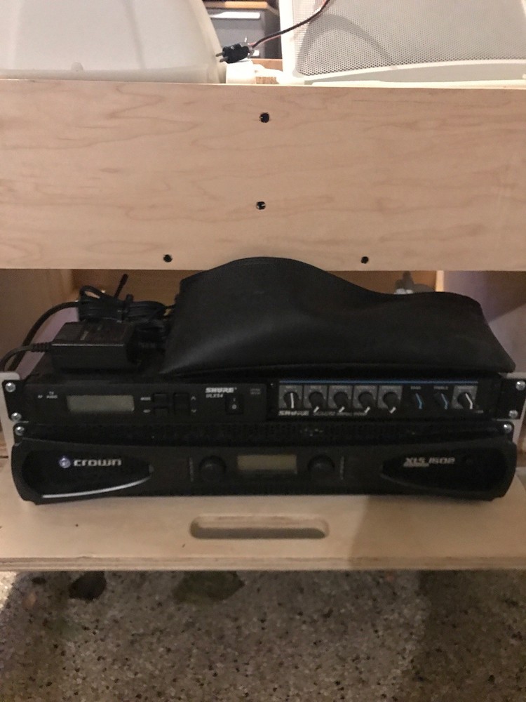 Pro Audio Sound System Crown Pro XLS1501 JBL-28 Shure ULXS4 Wireless Case