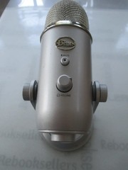 Logitech Creators Blue Yeti USB Microphone for Gaming, Streaming, Podcast, You..
