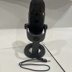 Blue Yeti X Professional Condenser USB Microphone A00104 888-000313 w/New Cord